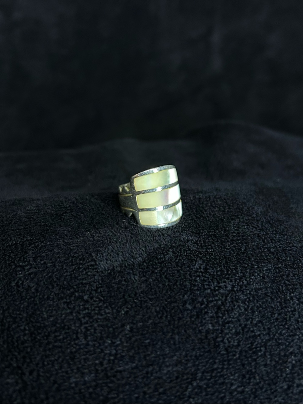 Sterling silver pearl inlay ring